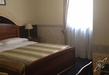 Victoria 3*